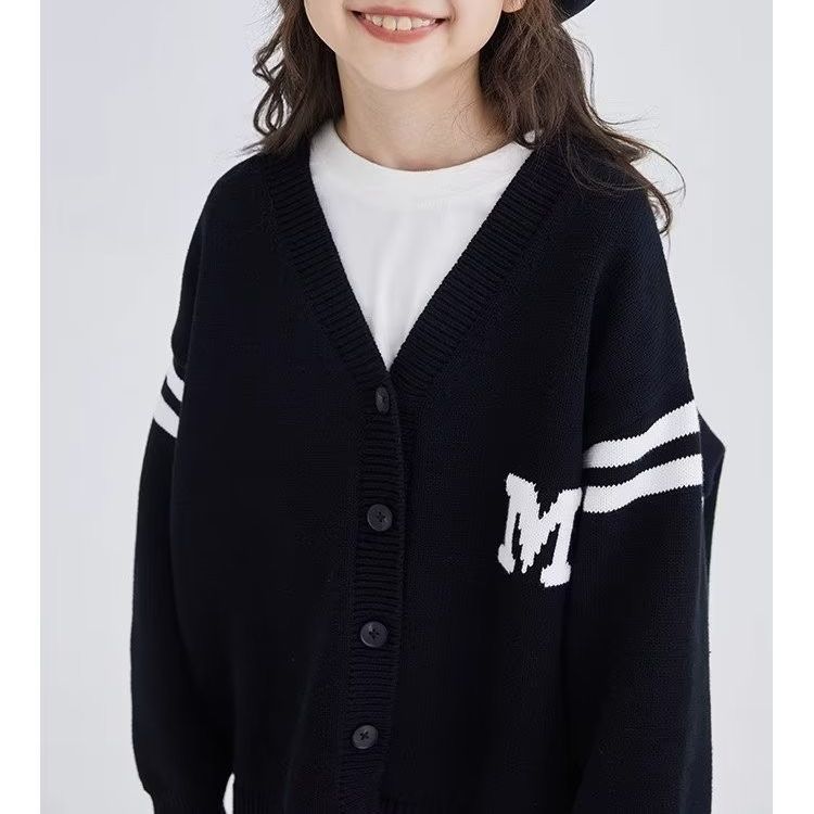 Picture of 2023 Spring Japanese Style Casual Fashion All-match Men's and Women's Children's Fashionable V-neck Breasted Autumn Sweater Cardigan Jacket