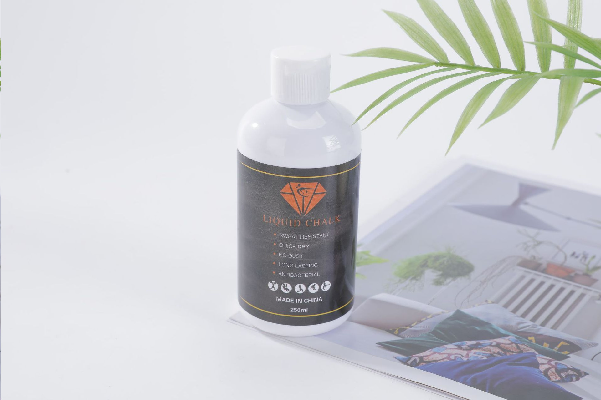 Picture of Anti-skid powder liquid magnesium powder test basketball gymnastics fitness portable bottled sports rock climbing anti-slip magnesium powder
