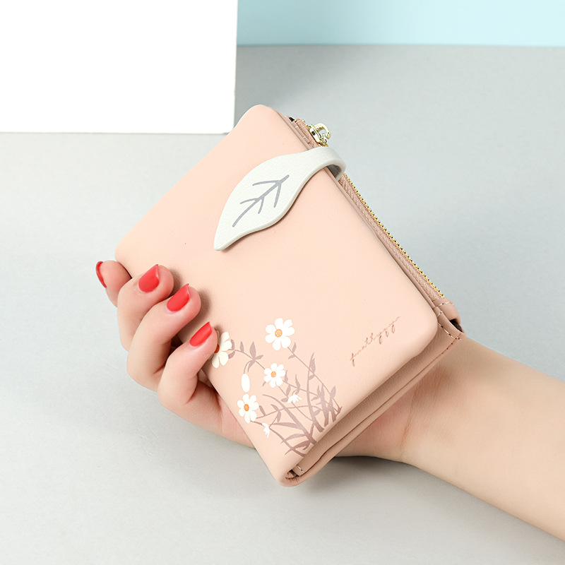 Picture of Women's short wallet wholesale creative soft leather texture small wallet multi-card daisy printed 2-fold coin purse
