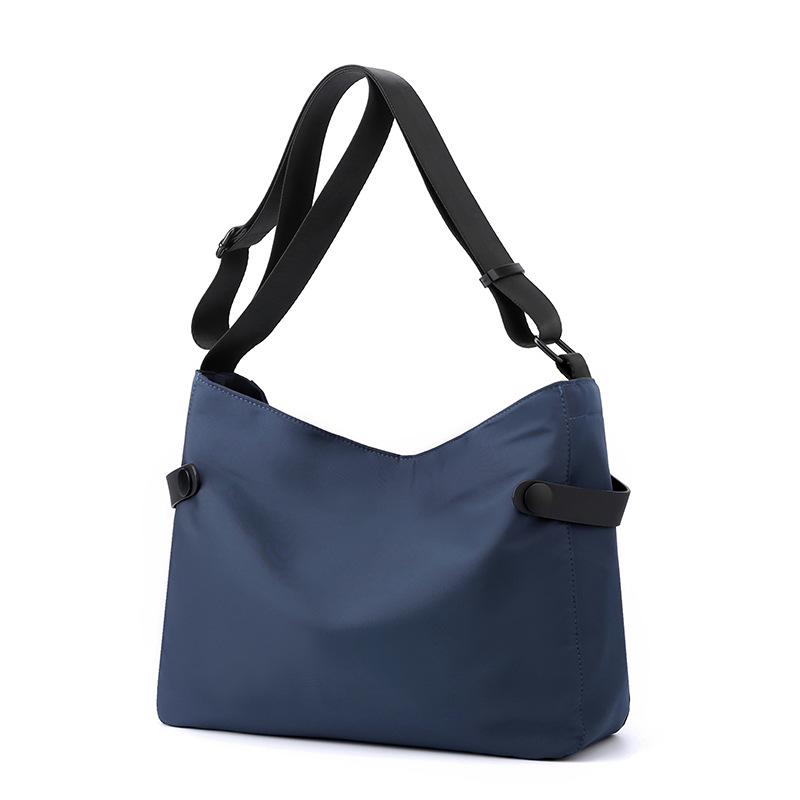 Picture of Fashionable commuter travel bag versatile trendy messenger bag casual men's shoulder bag lightweight waterproof nylon cloth bag