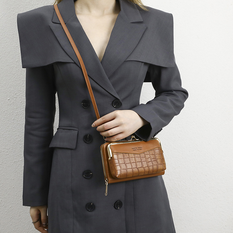 Picture of 2023 New Mobile Phone Wallet Women's Card Bag One Simple Fashion Shoulder Crossbody Bag Multifunctional Coin Purse
