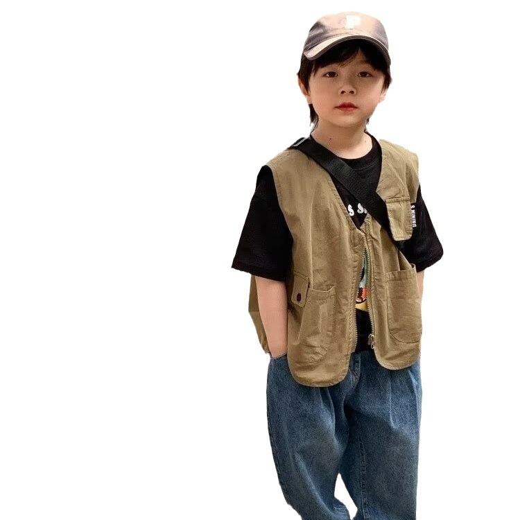 Picture of Spring and Summer 2024 Boys' Functional Workwear Vest Loose Western-style Children's Japanese-style Personalized Vest Jacket Western-style Fashion
