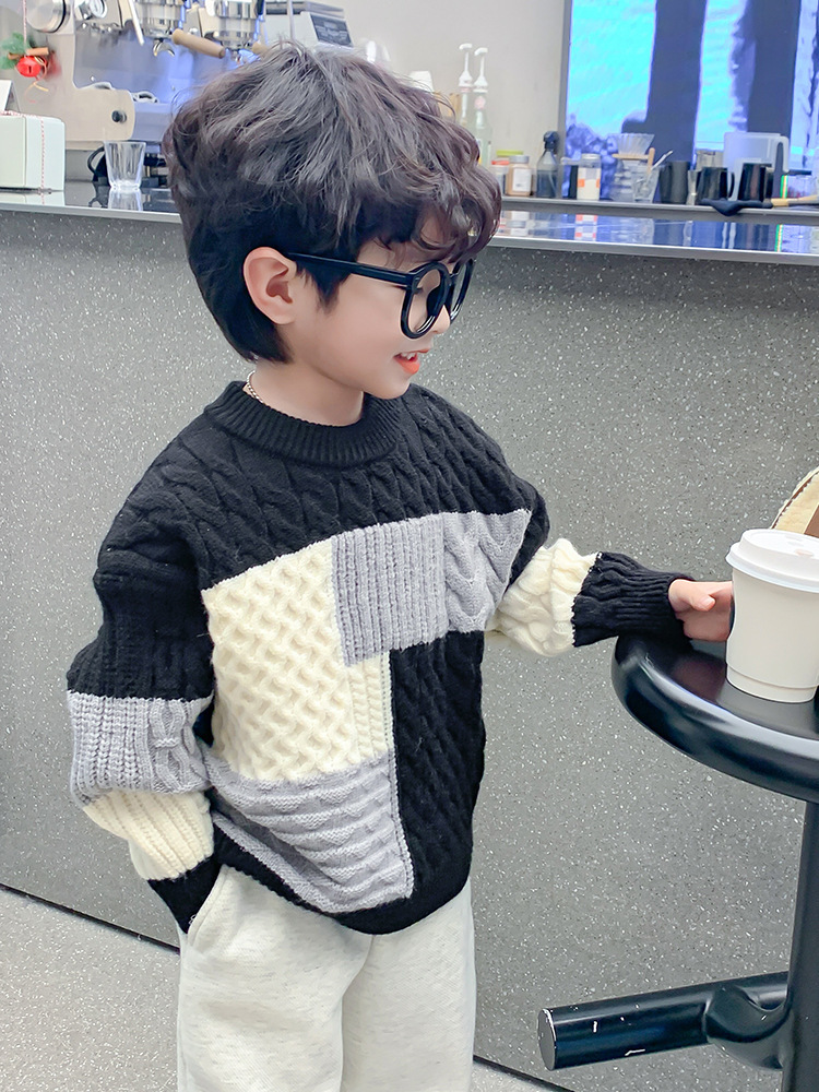 Picture of 2023 boys' sweater autumn and winter children's thickened pullover New Year greeting clothes Western style winter clothes handsome top