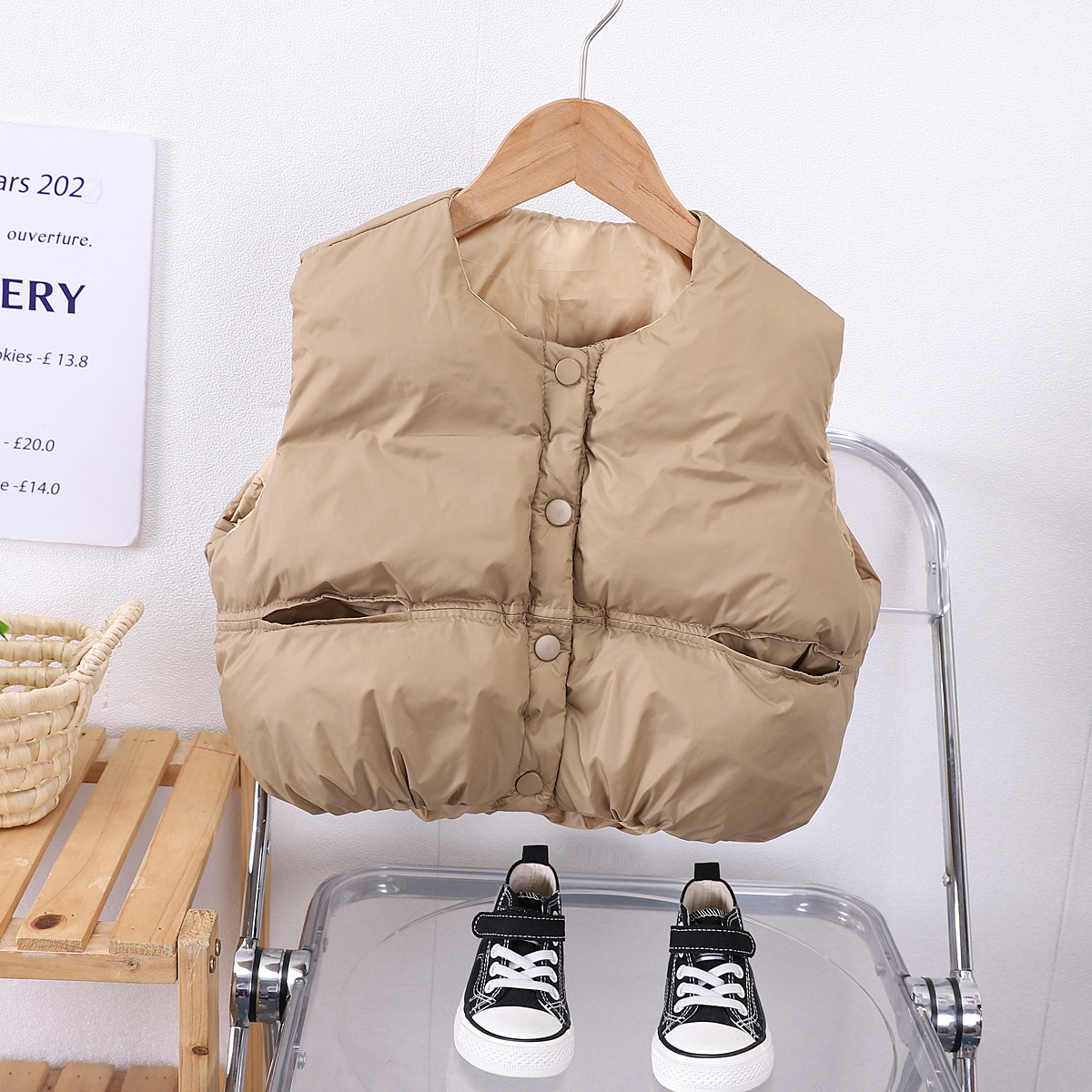 Boys' Coat Autumn and Winter 2024 New Arrival Boys' Winter Vest Baby Children's Stylish Fashionable Cotton-padded Vest Outer Wear