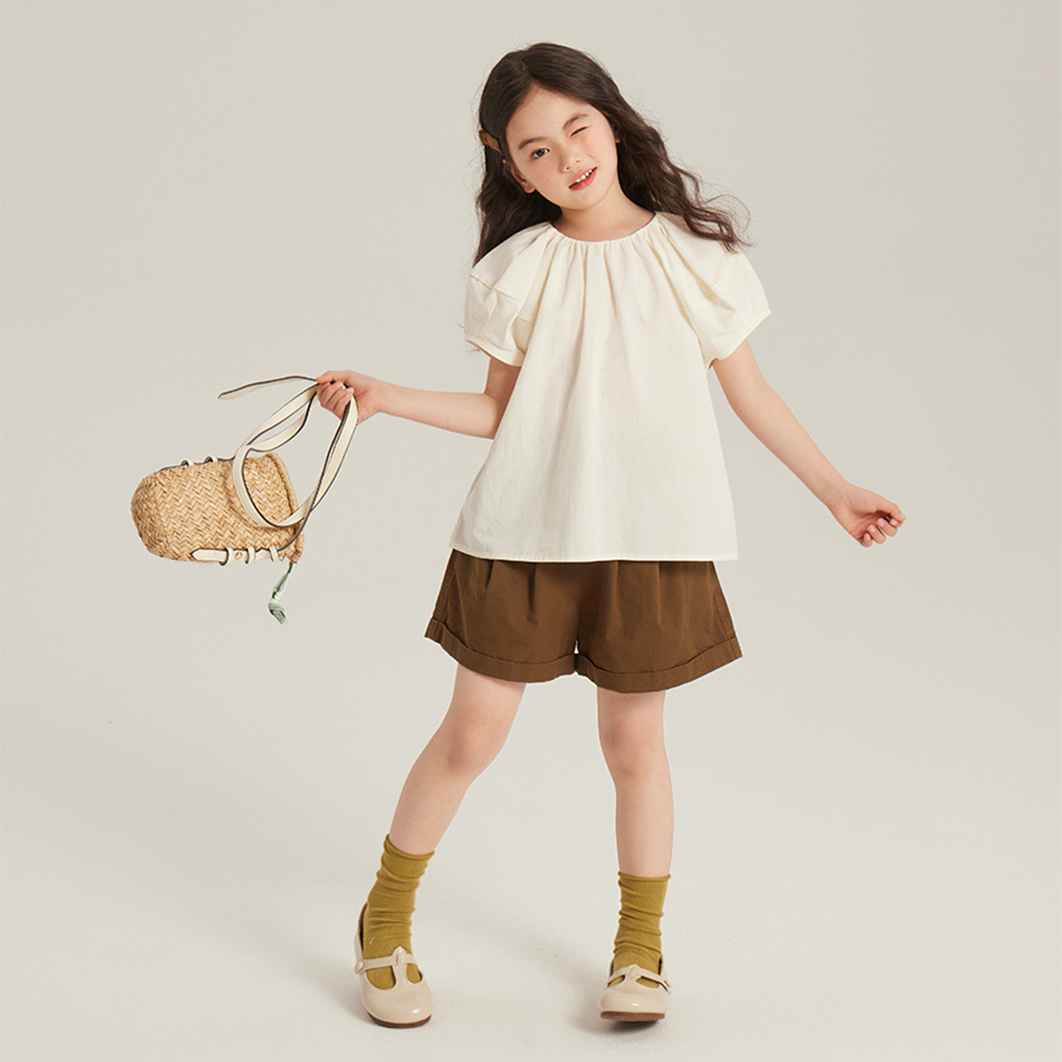 Picture of Korean style elegant sweet style girls' puff sleeve T-shirt refreshing and comfortable girls' small shirt 2024 Summer cotton shirt