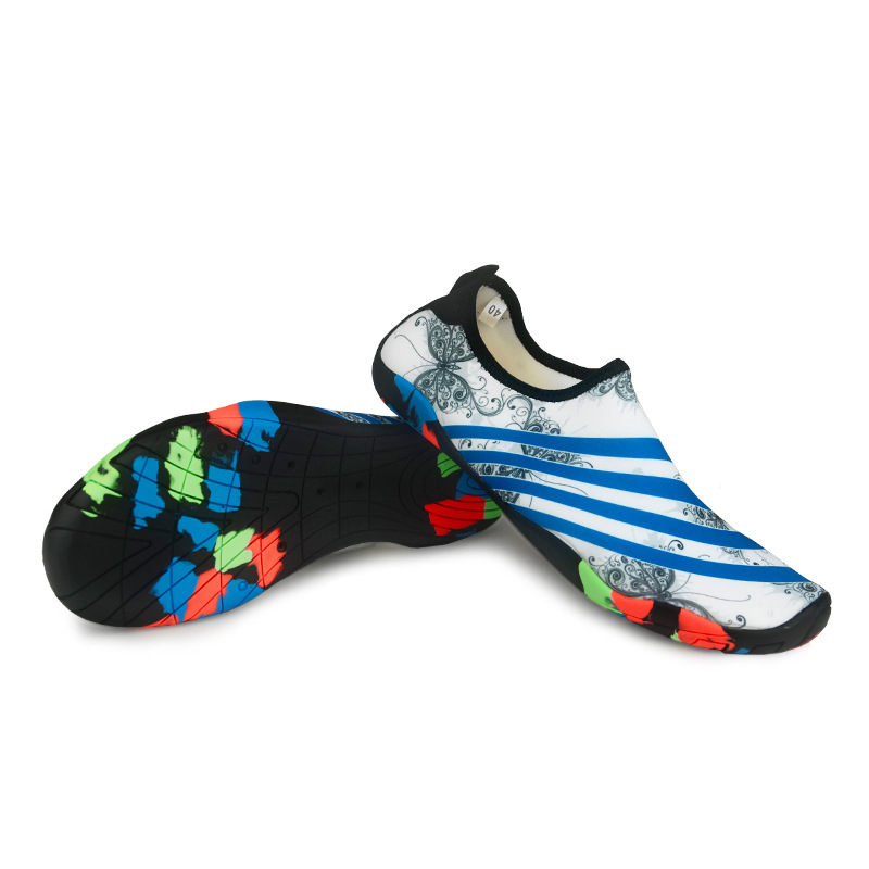 Picture of Couple's large size diving snorkeling shoes outdoor wading shoes beach thick bottom swimming shoes factory wholesale