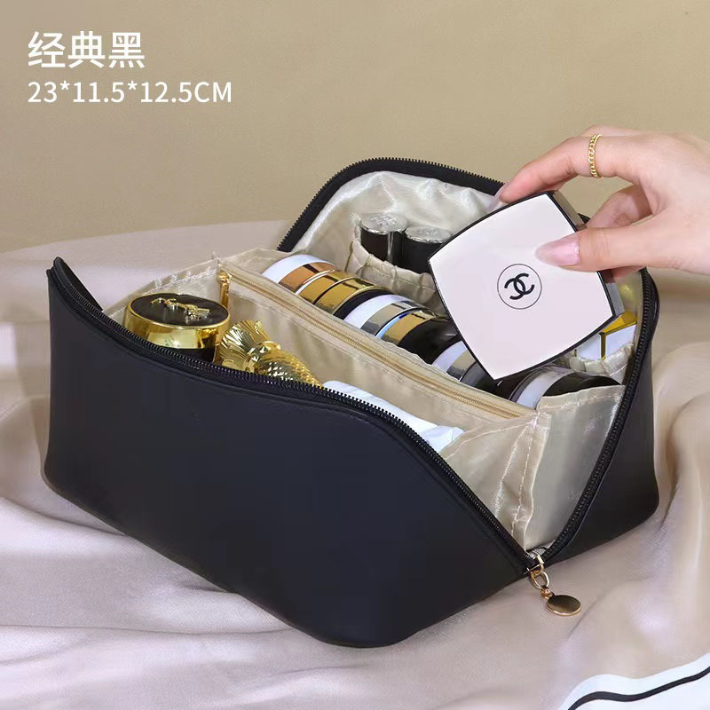 Picture of Internet celebrity style large capacity high-looking PU cosmetic bag letter-free portable storage bag travel storage bag wholesale
