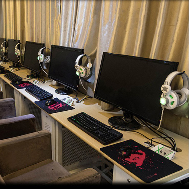 Picture of Internet cafe headset small hook headset holder headset rack computer headset receiver hook explosions