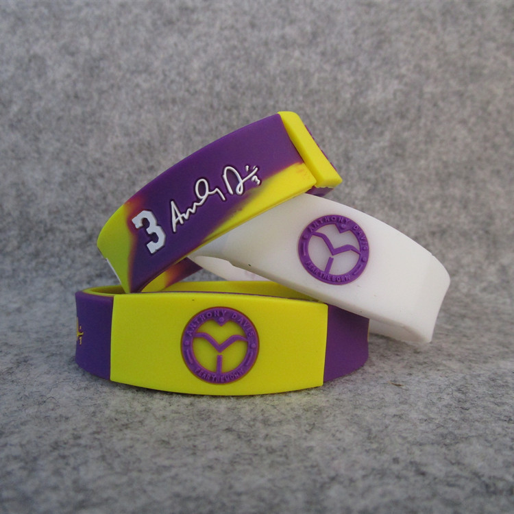 Picture of Basketball Starlake Team No. 3 Anthony. Davis Memorial Slide Sleeve Luminous Sports Bracelet Wristband Fans