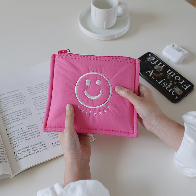 Korean Style Ins New Data Cable Storage Bag Simple Smiley Cosmetic Bag Portable Hand Bag Women's Cute Inner Bag