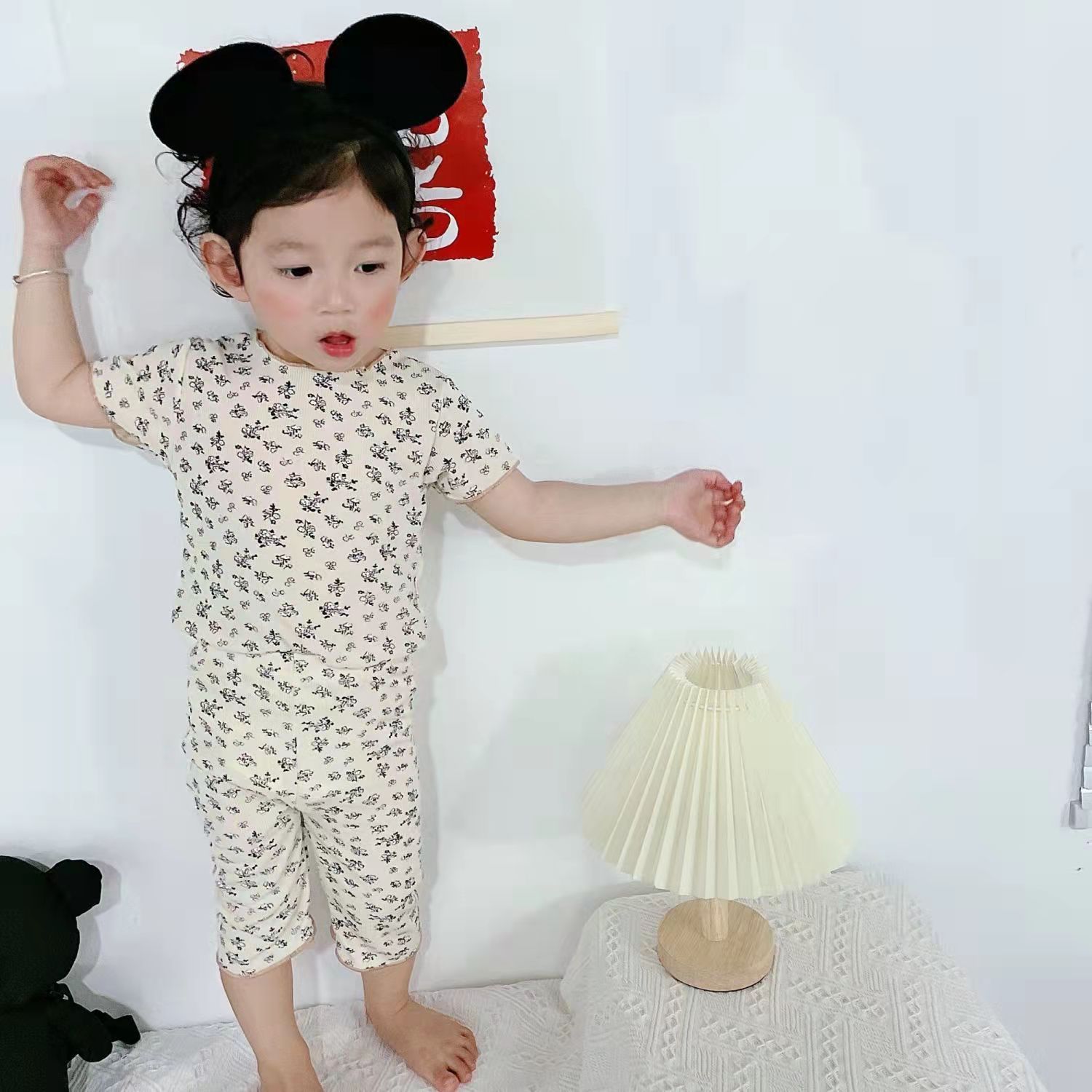 Picture of Children's pajamas Ice Silk Summer New Girls' Outfit Short-sleeved Floral suit Summer Two-piece Set