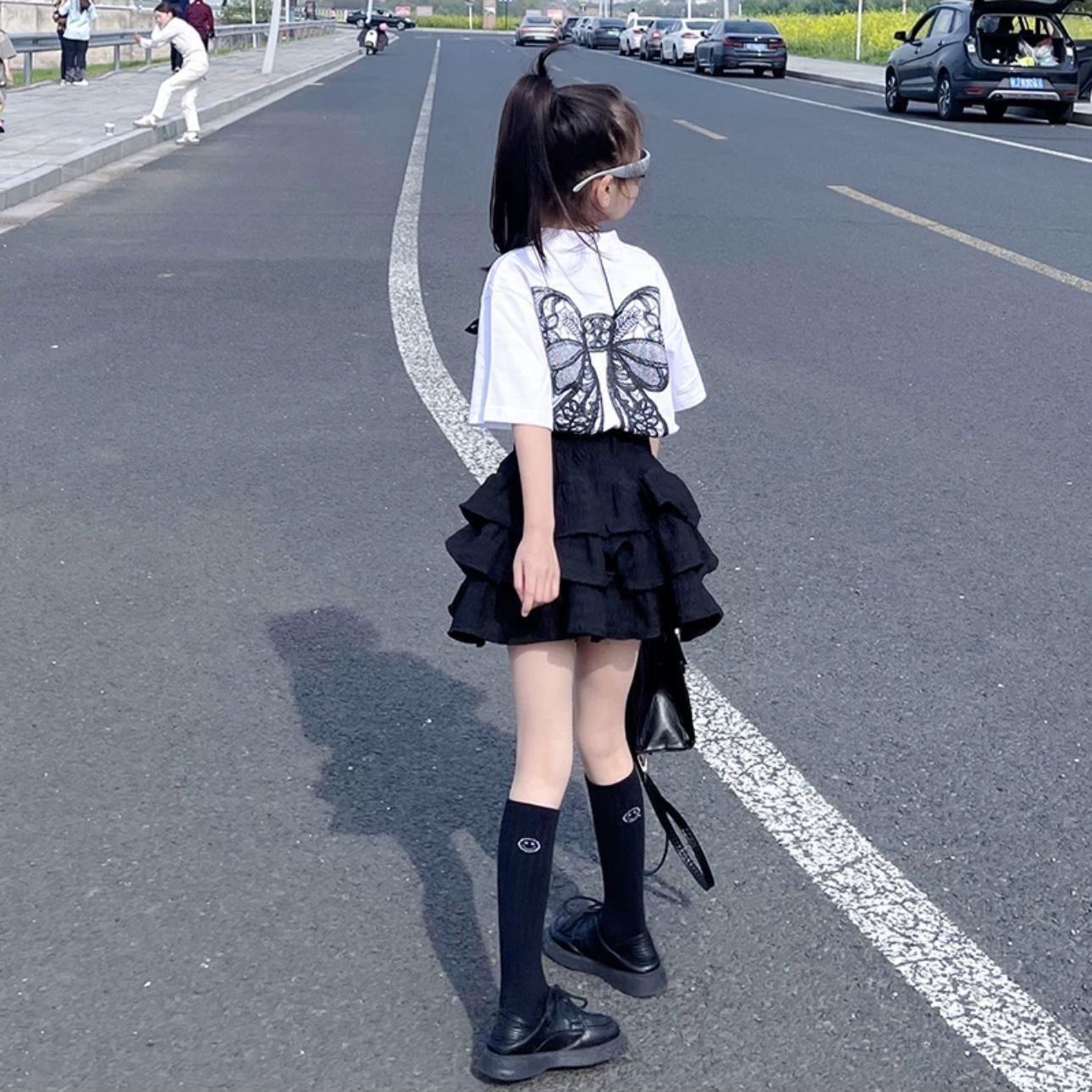 Picture of Girls Summer Suit 2025 New Cake Skirt, Fashionable Kidsren's Short-Sleeved T-Shirt, Fashionable Pleated Skirt Two-Piece Set
