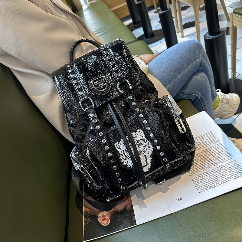Picture of Sequin Backpack Women's 2025 New Trendy Personalized Easiest for Match Backpack British Style Drawstring Soft Leather Internet Celebrity Travel Bag
