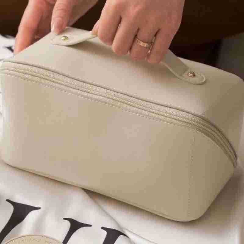 Picture of Cosmetic Bag Women's High-end Sense 2022 New Large Capacity Convenient Cosmetic Case Travel Toiletry Bag Cosmetic Bag