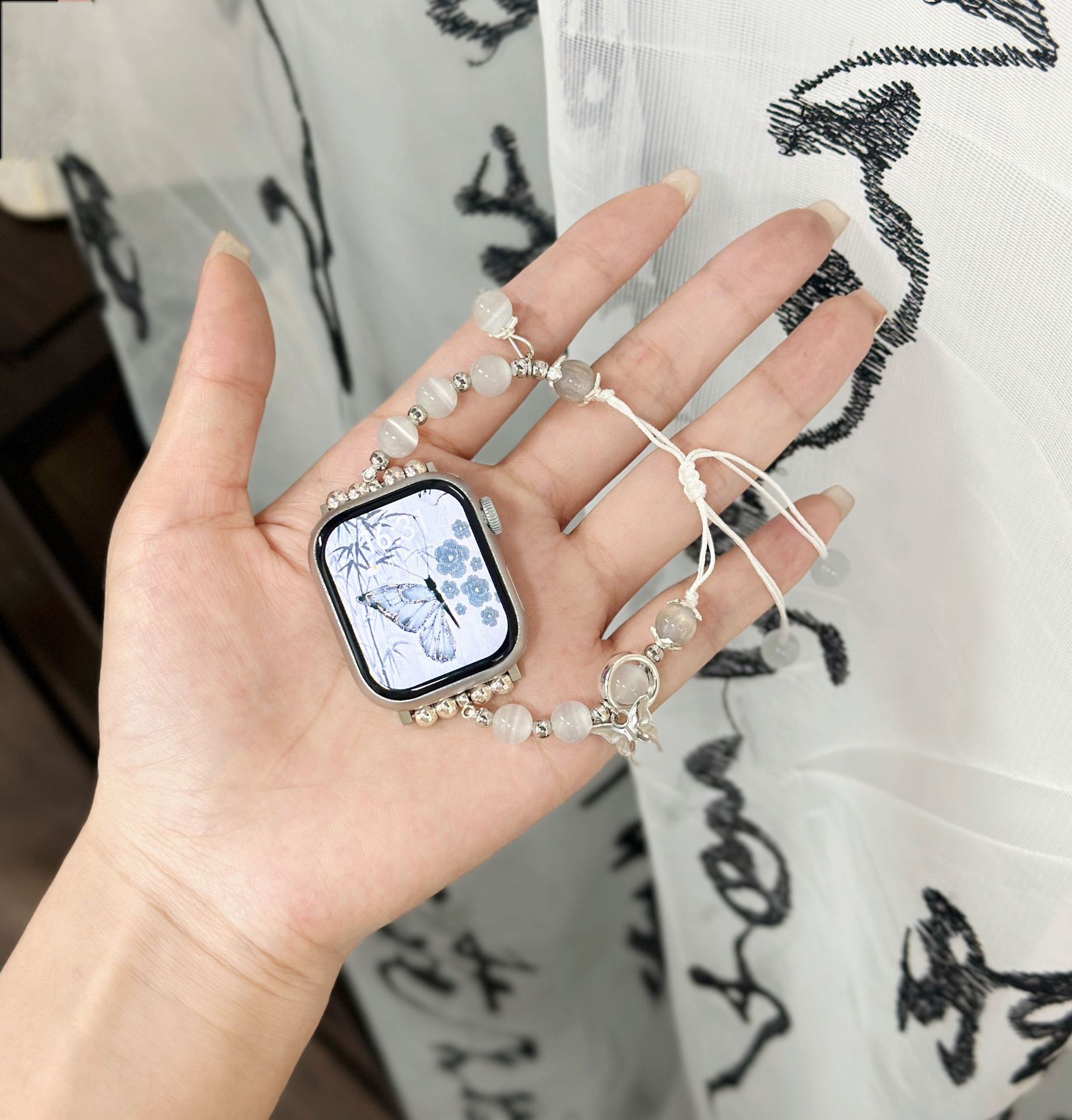 Picture of Suitable for applewatch Xiao Xiang Feng Cat's Eye Beads Apple Strap iwatch987645se Internet Red Same Style
