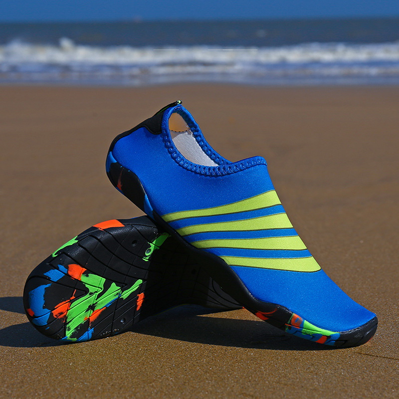 Picture of Outdoor Diving and Snorkeling Beach Shoes and Socks for Men and Women, Skin-Friendly Wading Beach Socks, Women's Swimming Shoes, Quick-Drying Soft-Soled River Tracing Shoes