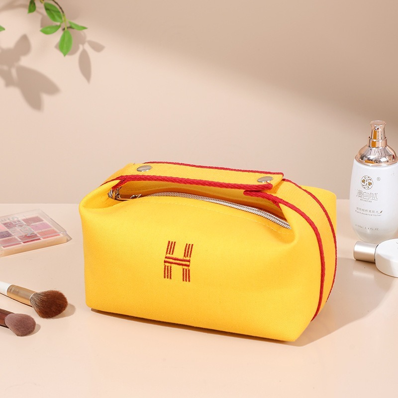 Picture of Ins Style High-Looking Cosmetic Bag Women's Portable Multi-Functional Canvas Cosmetics Bag Large Capacity Simple Waterproof Toiletry Bag