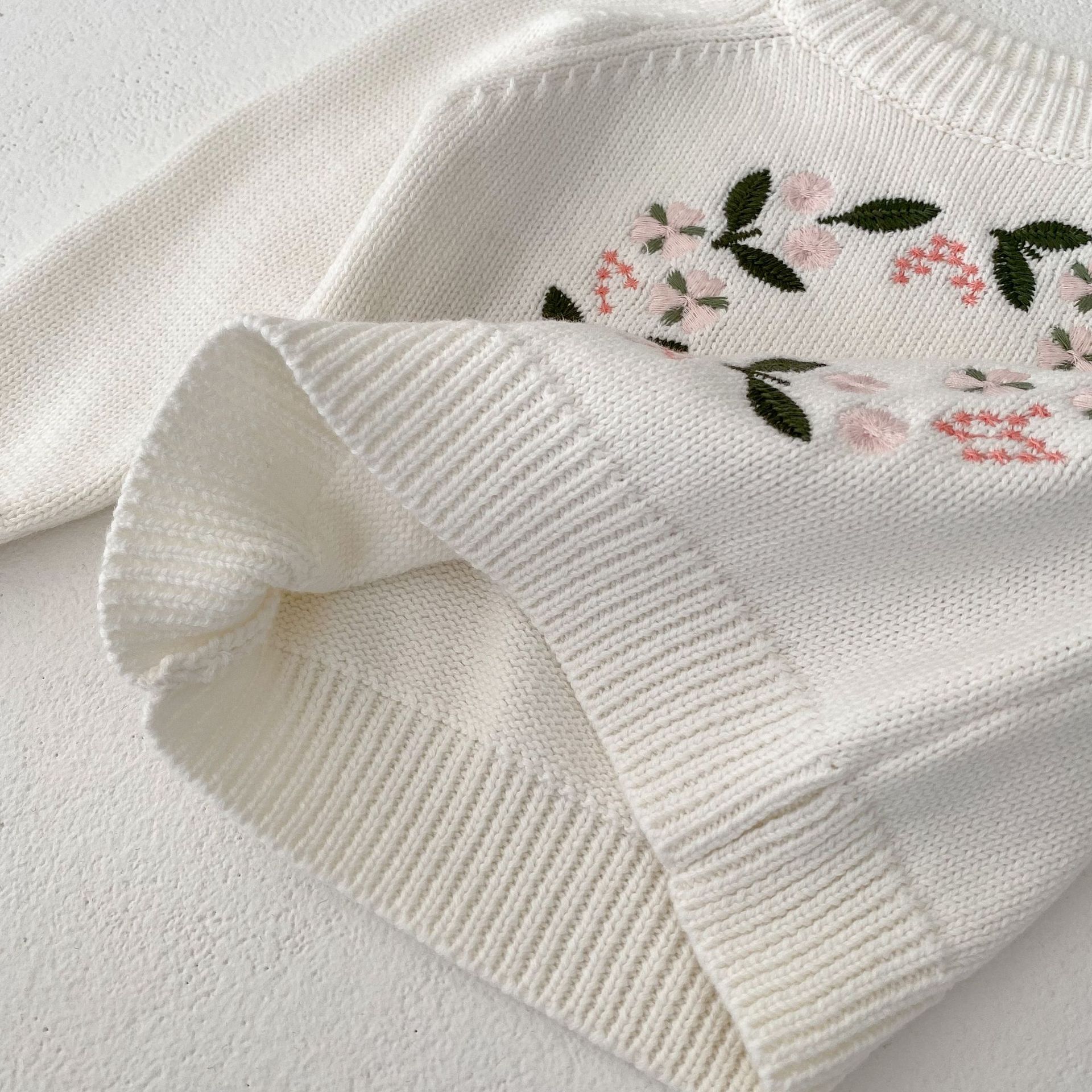 Picture of Ins 2025 New Autumn Popular Style Baby Girl Infant Kids Round Neck Knitwear Flower Embroidered Pullover Top