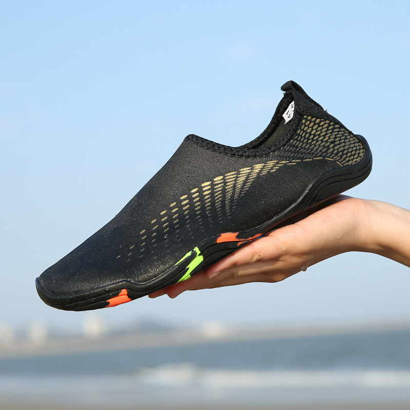Picture of Couple beach shoes swimming shoes bare foot skin shoes non-slip men's and women's wading shoes outdoor backwater shoes diving shoes wholesale