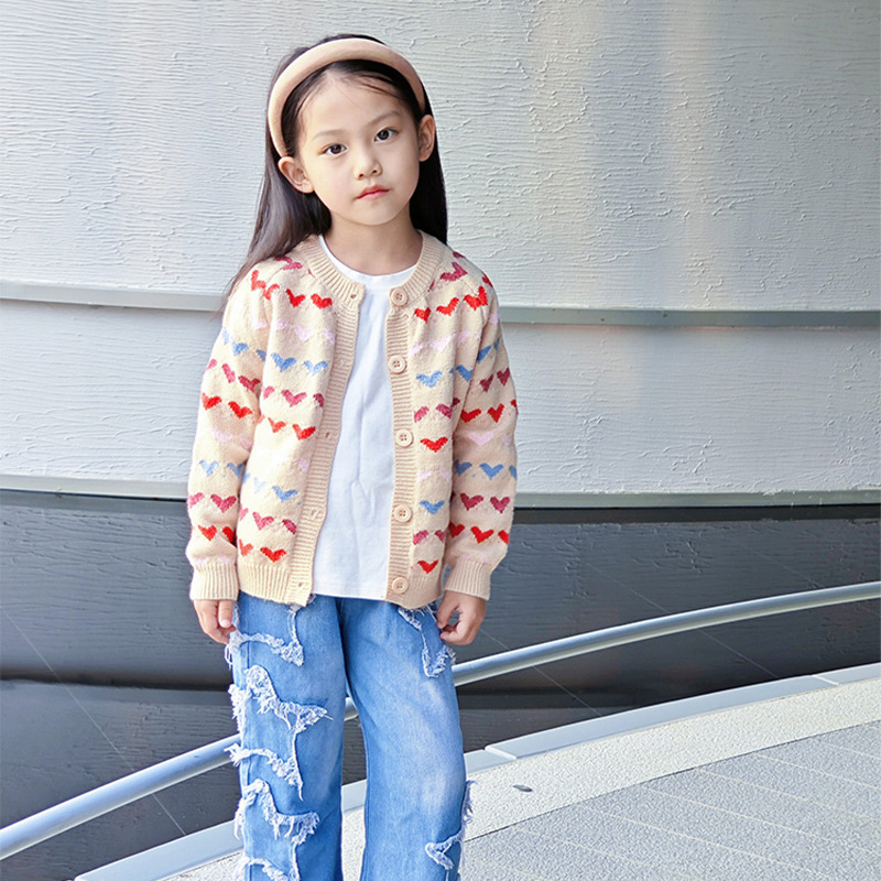 Picture of Girls' Casual Colorful Love Cardigan 2024 Autumn New Children's Korean Style Warm Fashionable Sweater Top