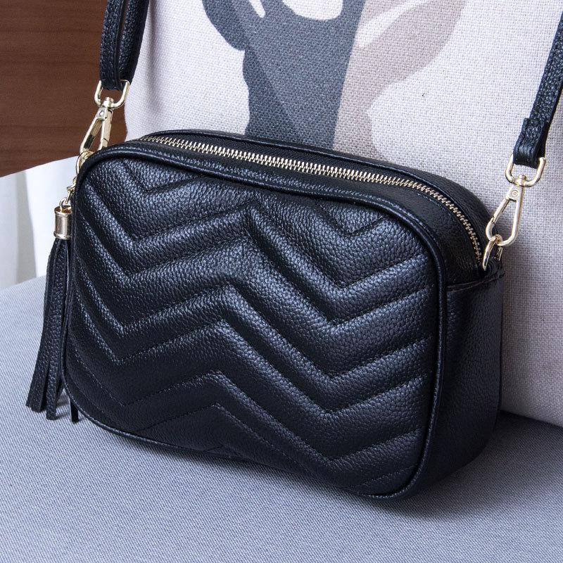 Factory price fashion first layer cowhide ladies messenger bag shoulder bag leather women's bag trendy women's Small Satchel a generation of hair