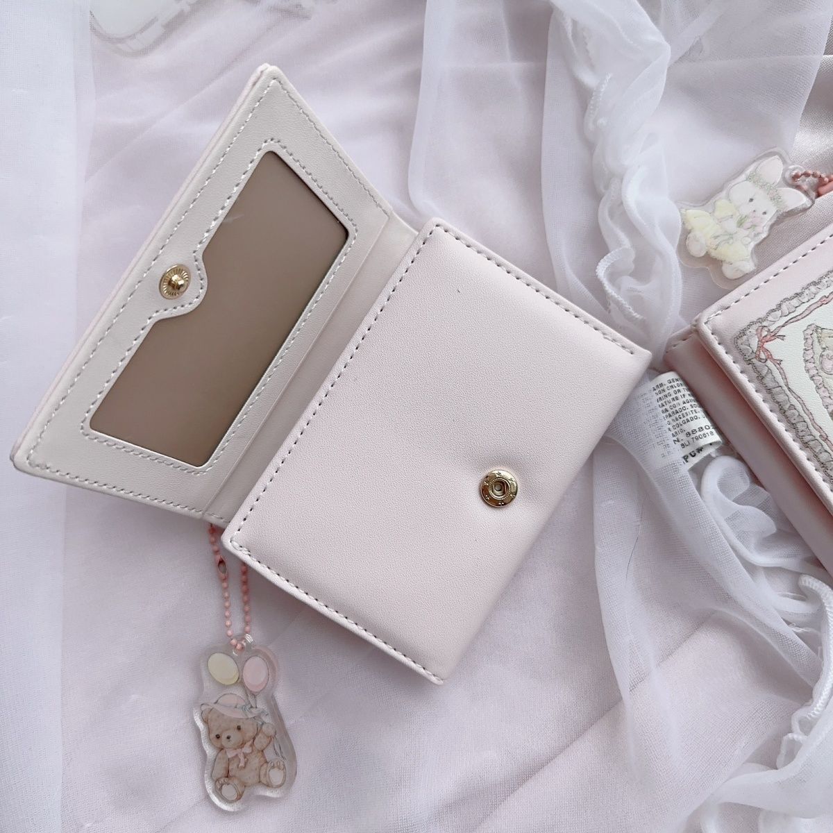 Picture of Online celebrity new girl dream Spring Picnic series rabbit bear wallet cute original design anti-degaussing multi-card position