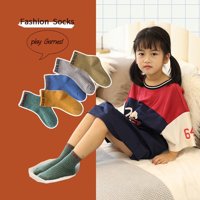 Picture of 2020 Spring and Autumn New Cartoon Children's Socks Cotton Boys and Girls Mid-Tube Socks Student Warm Baby Socks Manufacturer Wholesale