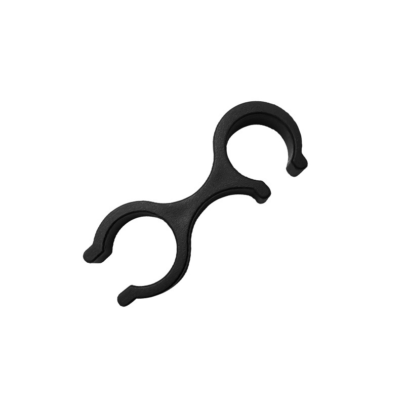 Picture of Newcastle outdoor supplies climbing pole accessories eight-word double-ring buckle storage buckle carabiner S1