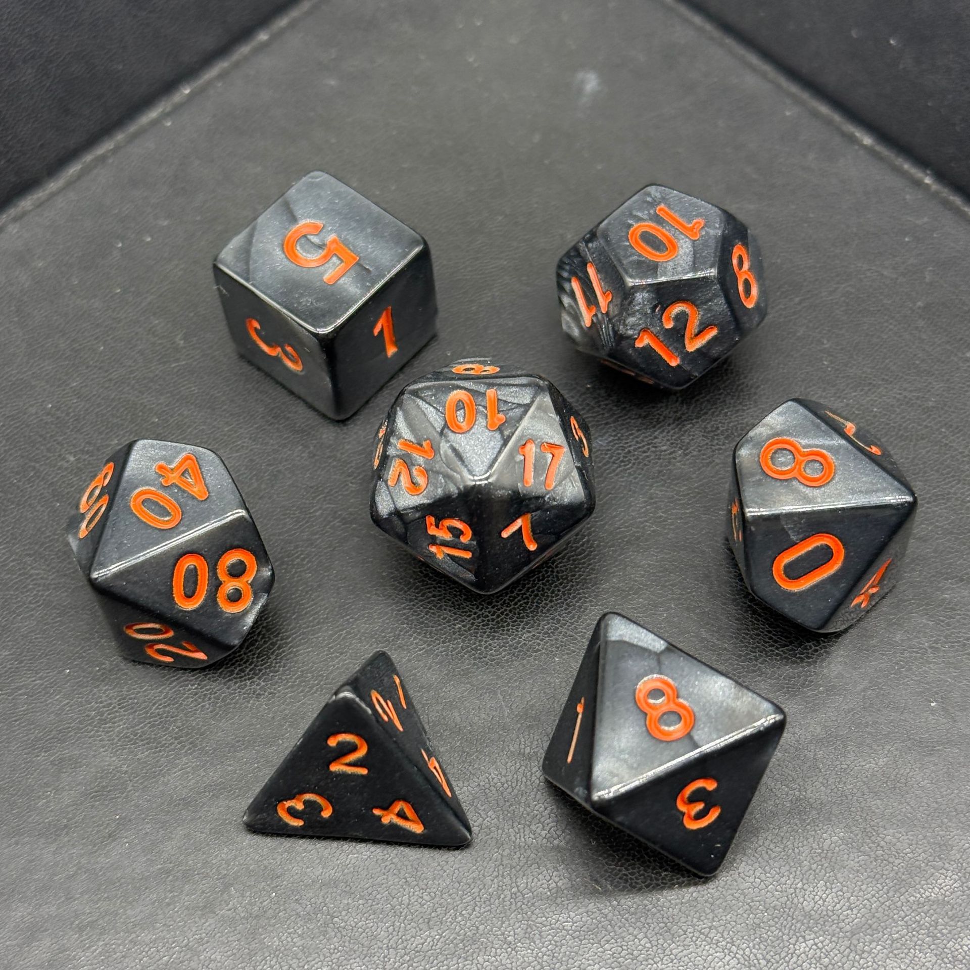 Picture of Acrylic Dice 7-grain suit Marble Pearl Pattern Dungeons & Dragons Table Game dice DND Running Group