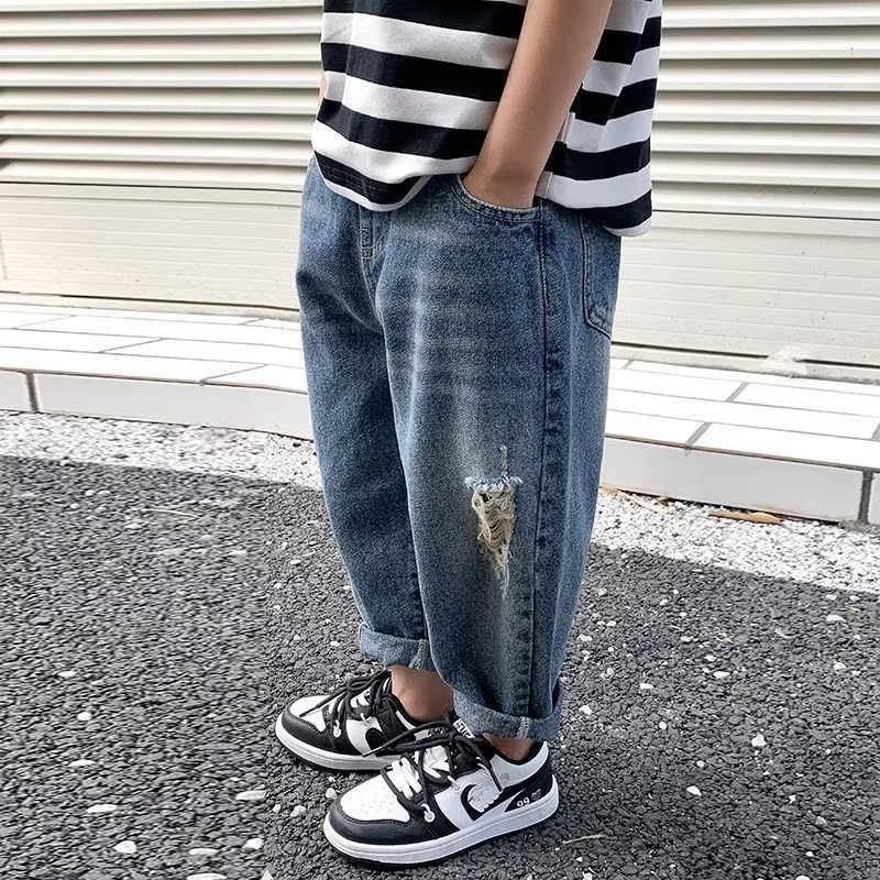 Children's autumn pants boys' ripped jeans spring and autumn trousers 2020 Autumn New Western style fried street fashion