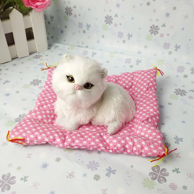 Picture of A simulated cat will call a sleeping cat cloth pad cat gift cat crafts toy car ornaments