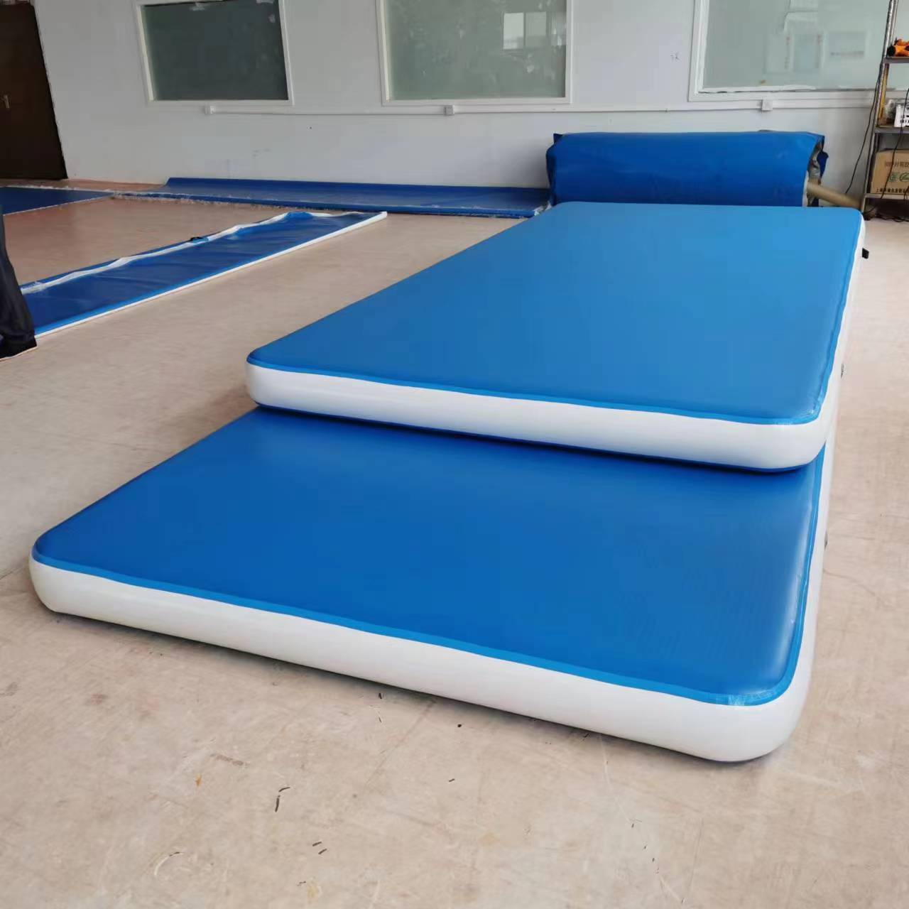 Picture of Somersault Air Cushion Taekwondo Cushion Manufacturer Fitness Sports Stunt Martial Arts Air Cushion Factory Direct Sale