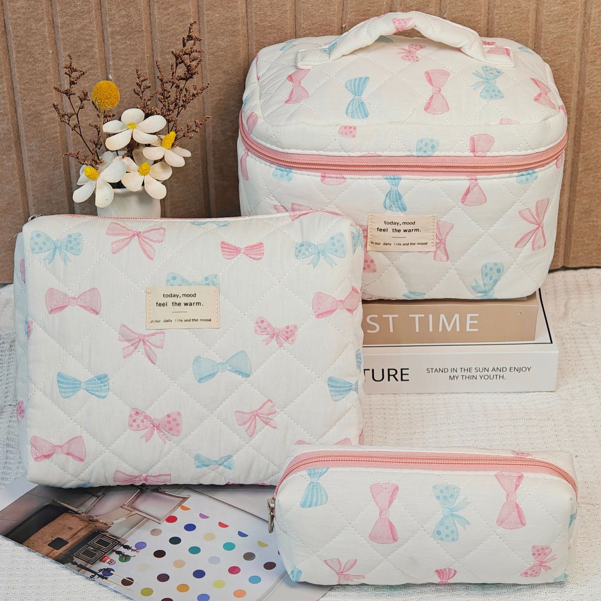 Picture of Cross-border Super New Cotton Cosmetic Bag Niche Portable Washes Storage Bag Floral Ins Cute Quilted