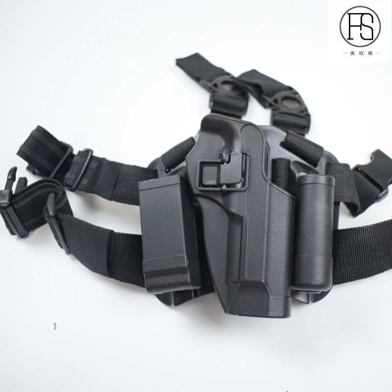 Picture of Tactical quick-pull pistol holster M1911.M92.P226.USP. Glock G17 plastic thigh holster