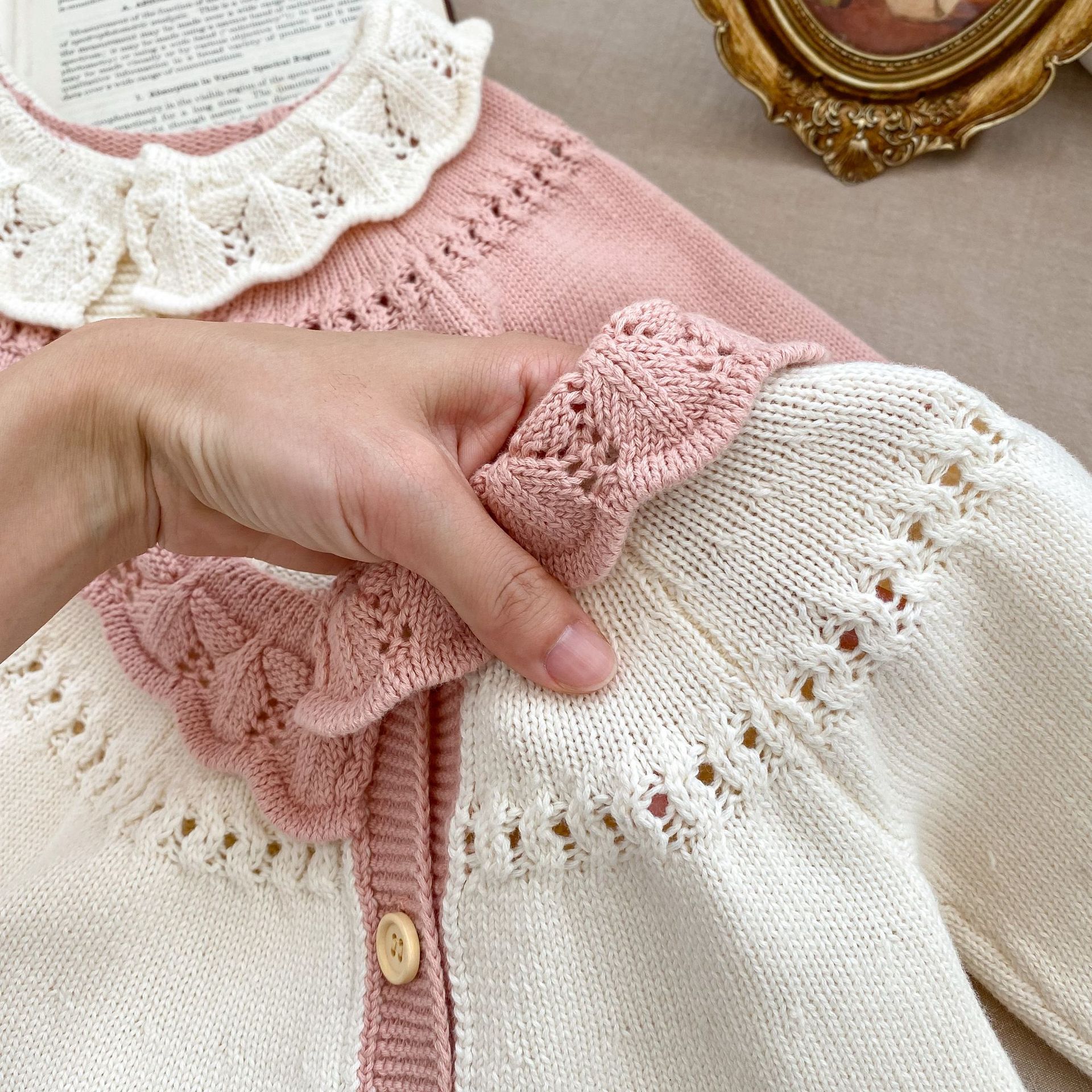 Picture of Ins2025 Spring and Autumn Baby Girl Retro Embroidered Cardigan Jacket Western Style Ruffled Lapel A-Line Long Sweater