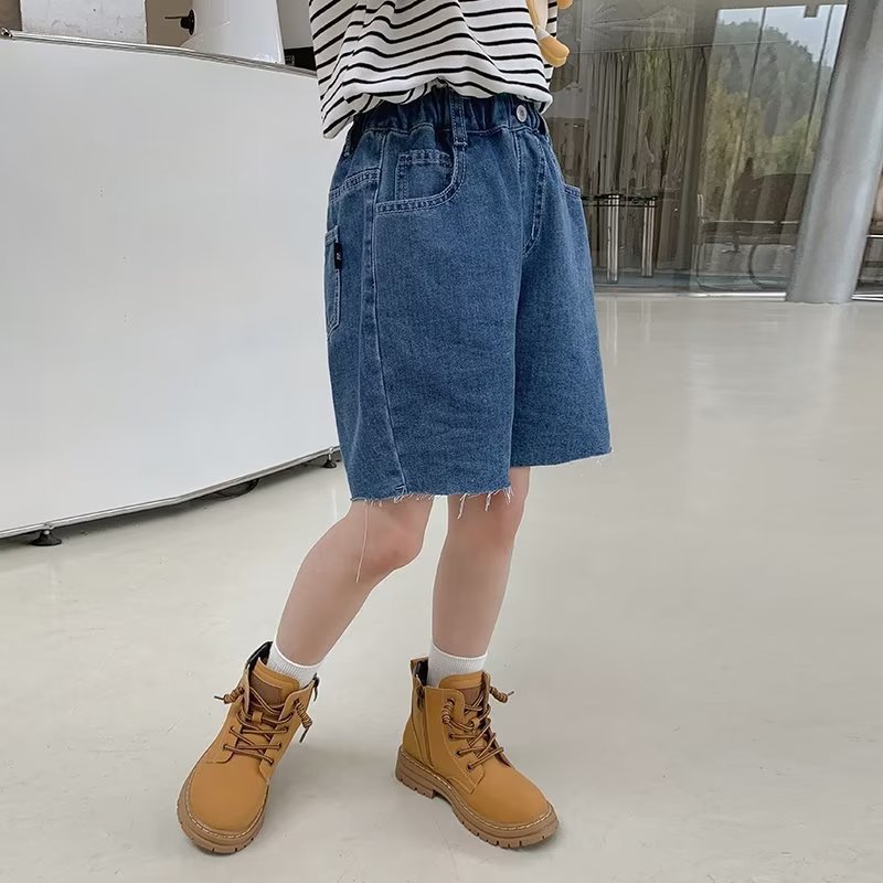 Picture of Girls' Denim Shorts Summer Outer Wear 2024 New Arrival Western Style Loose All-Match Pants for Children and Girls