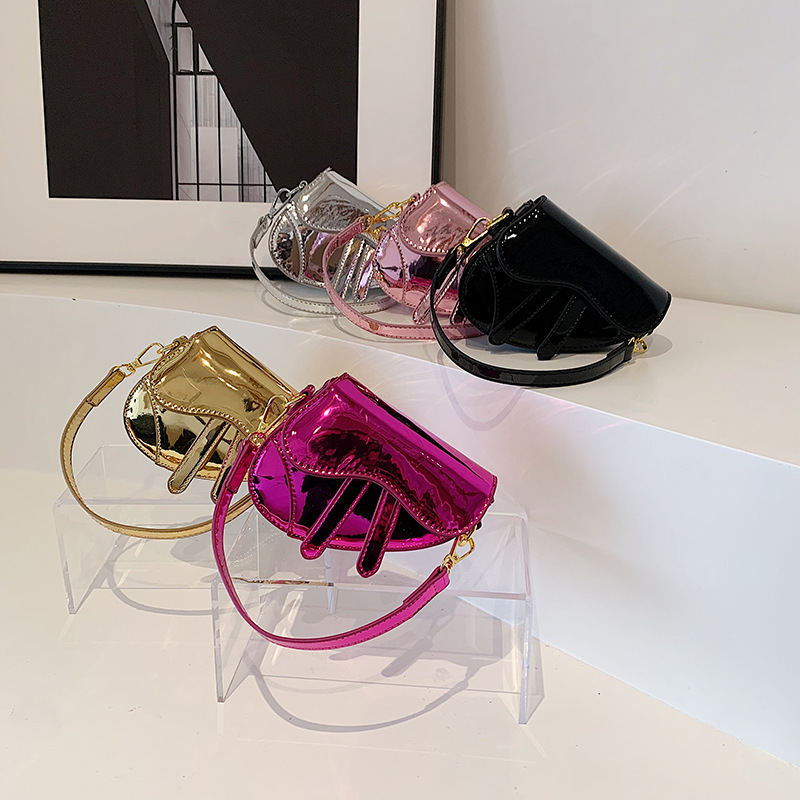 Wholesale lipstick small bag women's 2024 new niche mini children's laser portable saddle bag fashion oblique