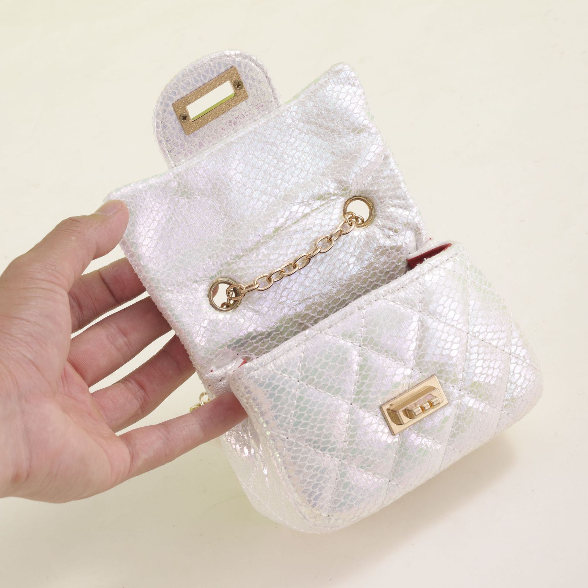 Picture of Princess Chanel Style Chain Bag Baby Pearl Accessories Hand Bag Trendy Children's Cute Bow Girl Shoulder Bag
