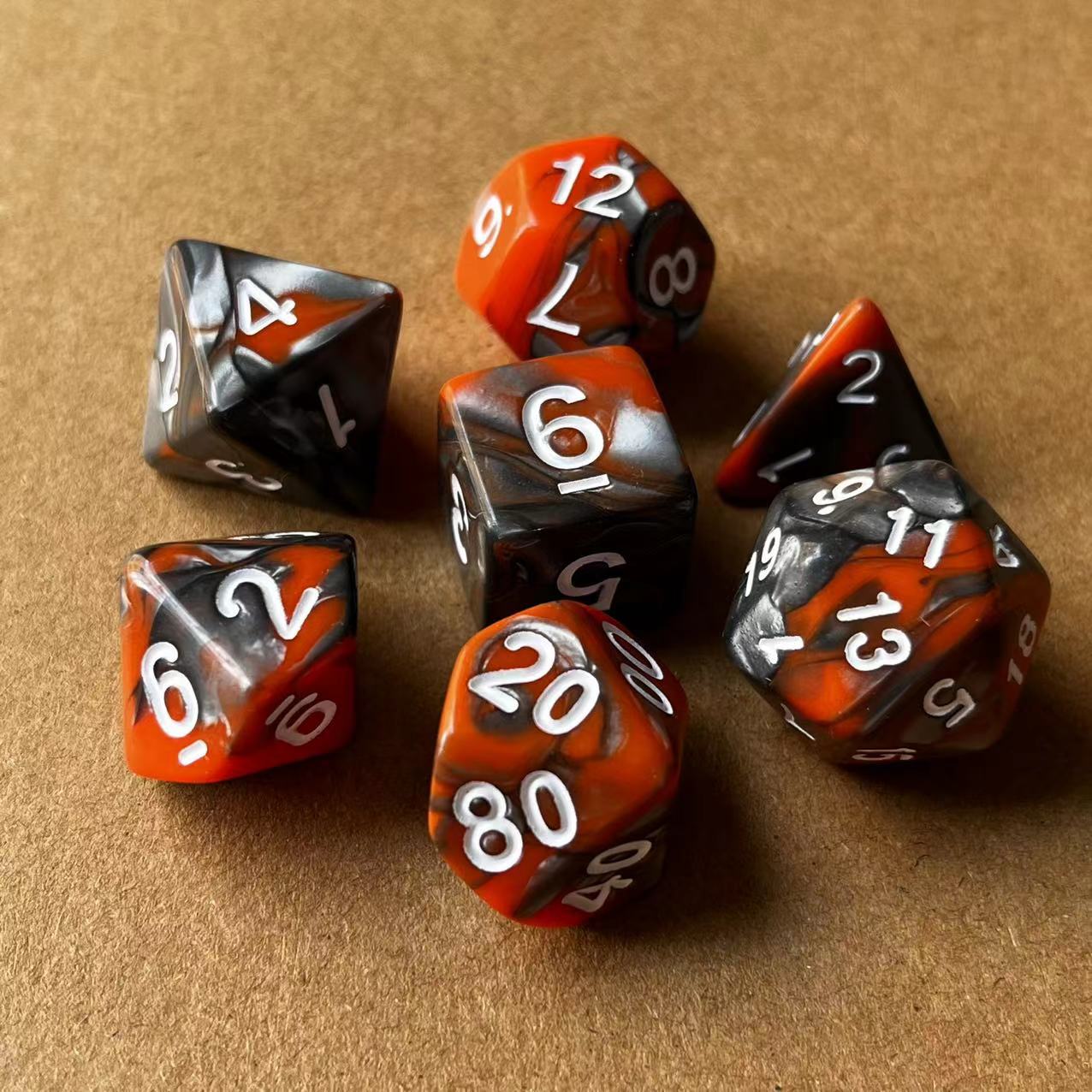Picture of Two-Color Multi-Sided Dice 7-Piece Digital Dice Running Group Board Game Set Dnd Game Dice