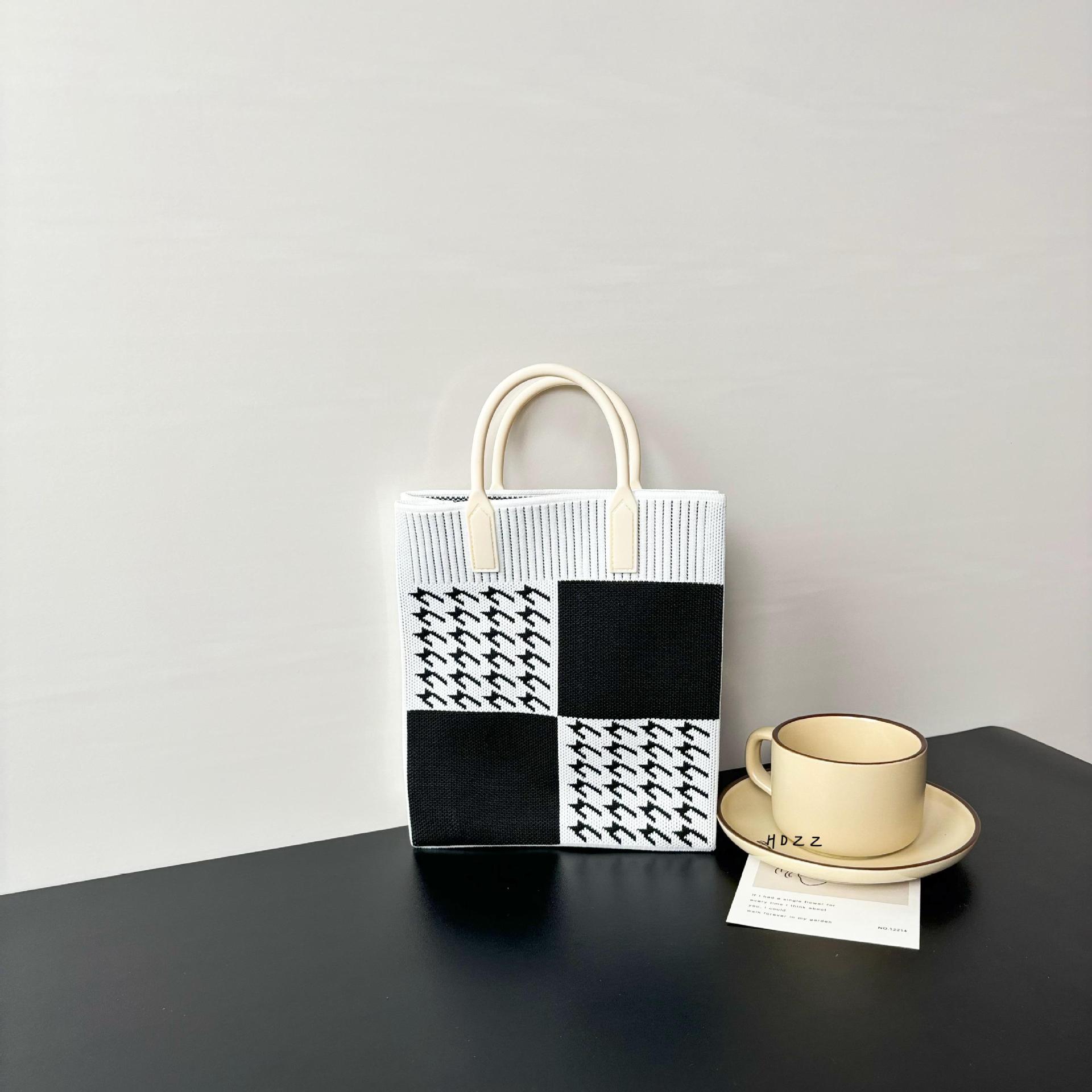 Picture of New Large Capacity Knitted Bag Advanced Sense Ins Mobile Phone Bag Niche Shoulder Crossbody Bag Cartoon Fashion Handbag