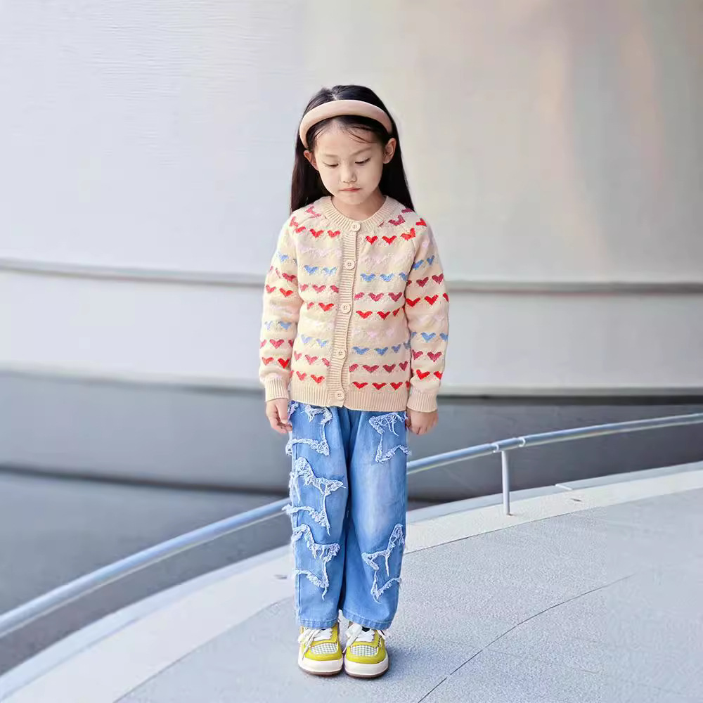 Picture of Girls' Casual Colorful Love Cardigan 2024 Autumn New Children's Korean Style Warm Fashionable Sweater Top