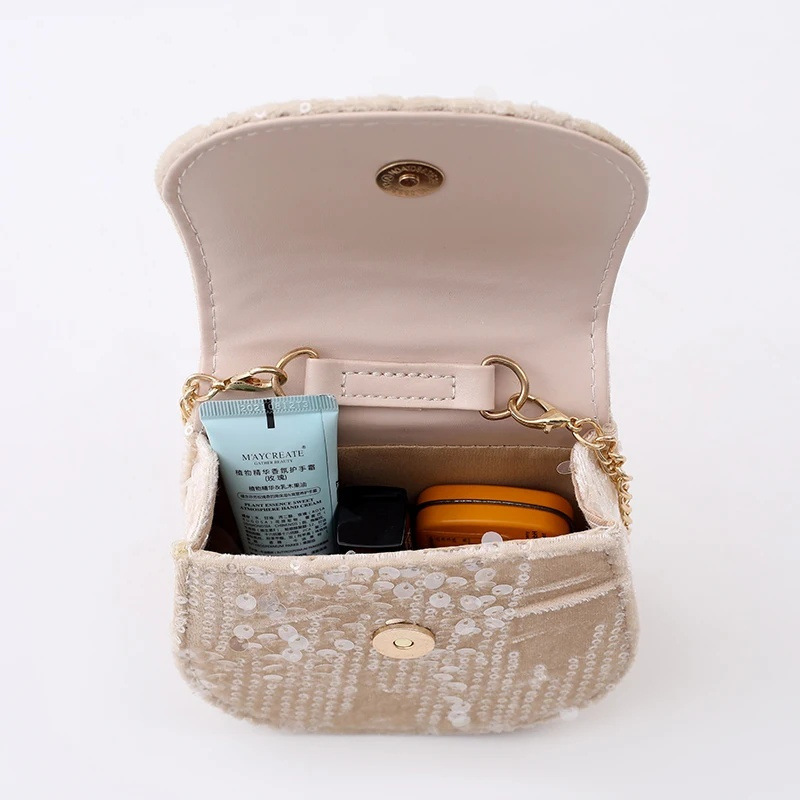 Picture of Autumn and Winter New Fashion Sequin Woolen Small Bag Girls Stylish Pearl Handbag Shoulder Bag Crossbody Magnetic Buckle Bag