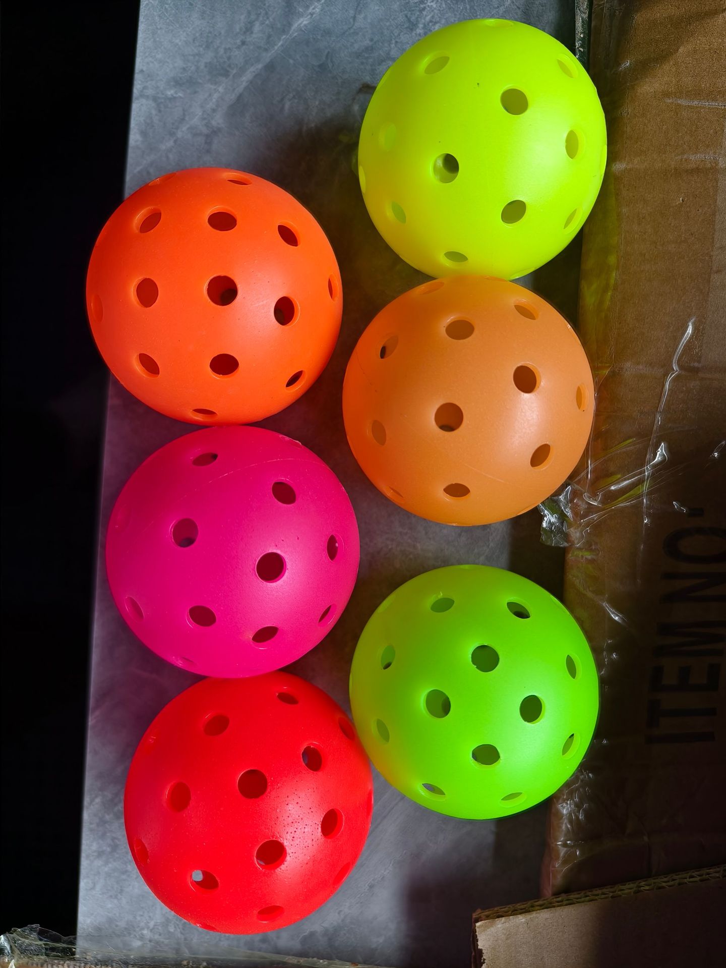 Picture of Peak ball pickleball outdoor 40 holes, one-piece molding, usapa specifications, support logoDIY