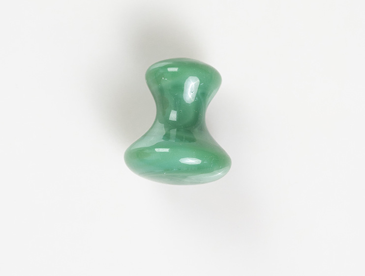 Picture of Green Synthetic Jade Scraping Massage Board Beauty Pulling Stick Beauty Salon Home Face Face Eye Whole Body