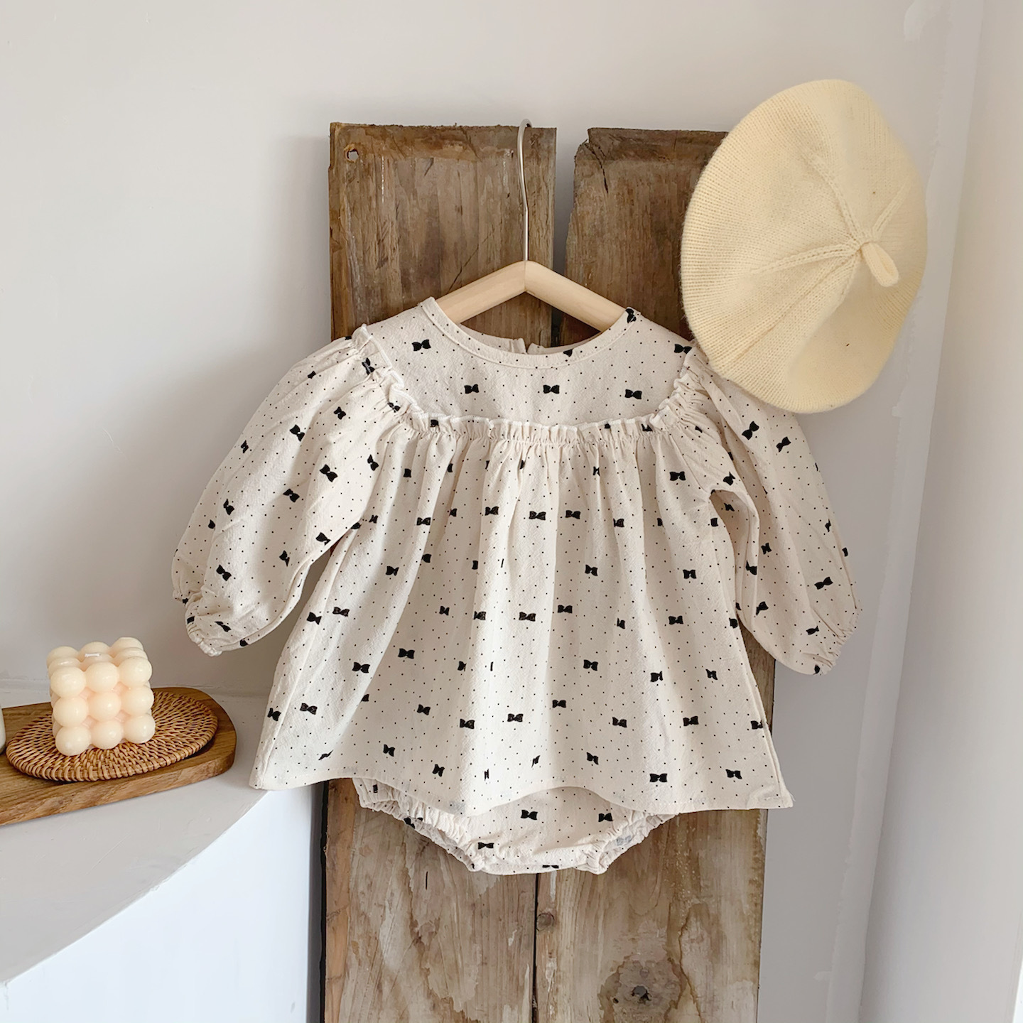 Picture of Ins Children's Clothing Baby Pants Suit 2025 Spring Baby Girl Two-Piece Set Polka Dot Long-Sleeved Baby Clothes