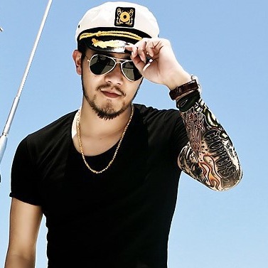 Picture of Outdoor Sleeve Tattoo Sleeve Seamless Men's and Women's Flower Arm Riding Sunscreen Sleeve Tattoo Arm Gifts