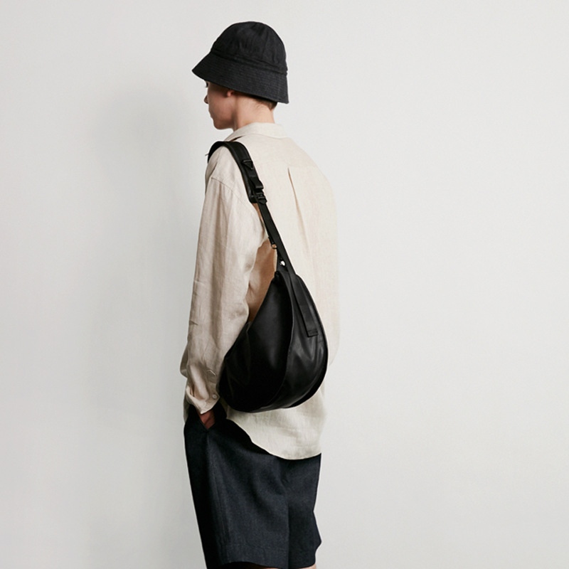 Picture of Japanese Retro Shoulder Crossbody Bag Male Student School Bag Large Capacity Simple Messenger Bag Soft Leather Backpack
