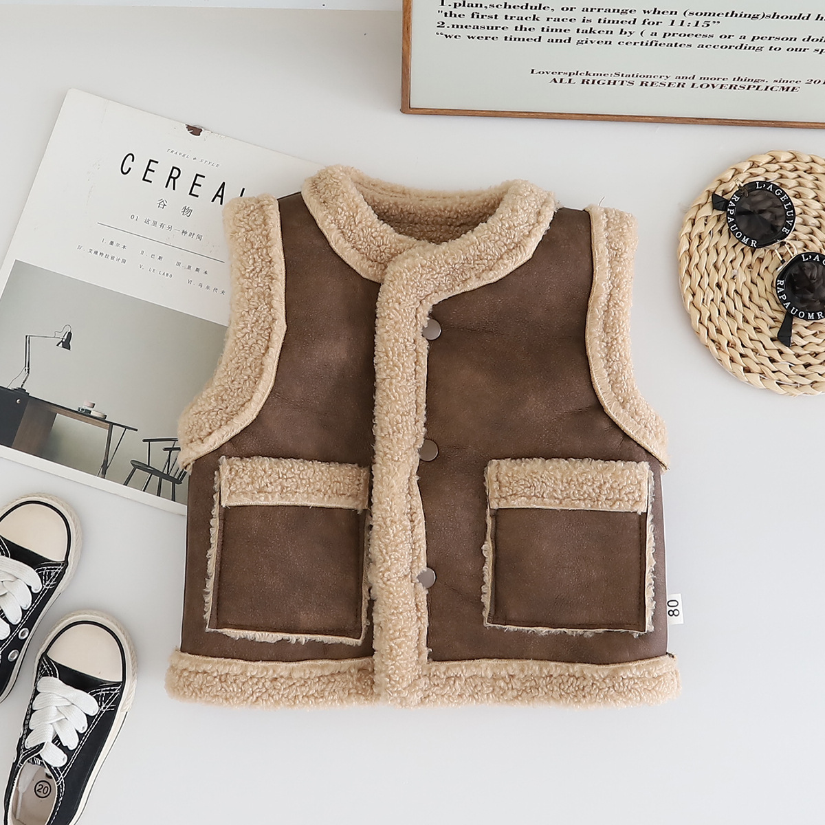 Picture of Winter waistcoat coat for boys and girls baby western style children's Korean style fleece-lined thickened fur one-piece warm clothes tide