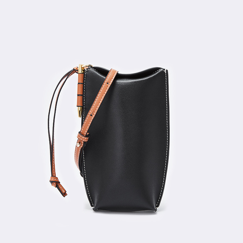Picture of 2024 New Cross-Border Fashion Mini Small Bag Retro Genuine Leather Women's Bag Shoulder Crossbody Mobile Phone Bag Women's Wholesale