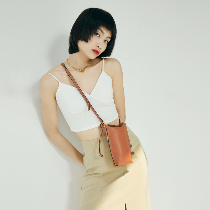 Picture of 2024 New Cross-Border Fashion Mini Small Bag Retro Genuine Leather Women's Bag Shoulder Crossbody Mobile Phone Bag Women's Wholesale